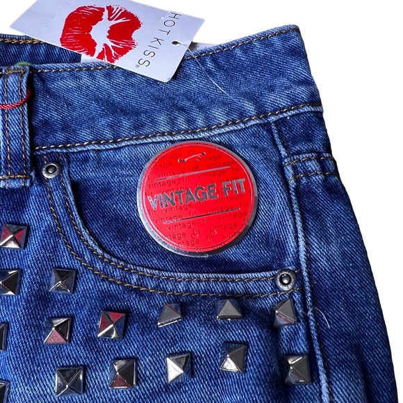 HOT KISS High Rise Distressed Studded Jean Short Size 7 NWT - Picture 3 of 8
